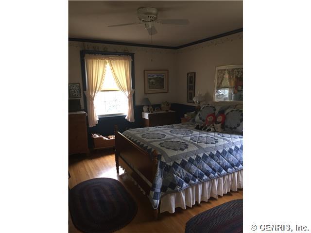 489 Pineview Dr, Webster, NY 14580 photo 8