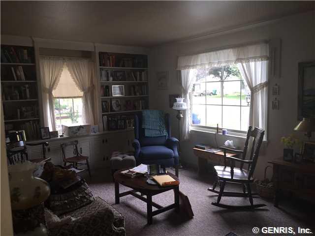 489 Pineview Dr, Webster, NY 14580 photo 7