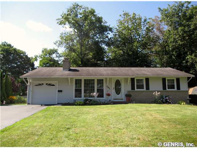 141 Wembly Rd, Rochester, NY 14616 photo 1