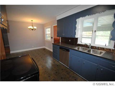 1240 State Rd, Webster, NY 14580 photo 6