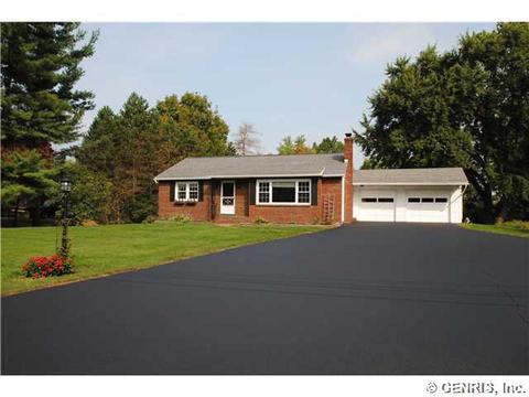 1240 State Rd, Webster, NY 14580 photo 1