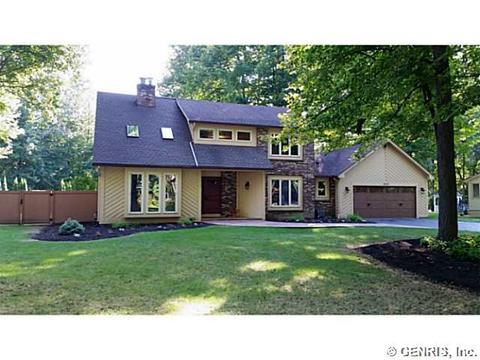 811 Coventry Dr, Webster, NY 14580 photo 1