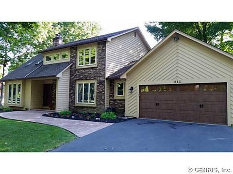 811 Coventry Dr, Webster, NY 14580 photo 2