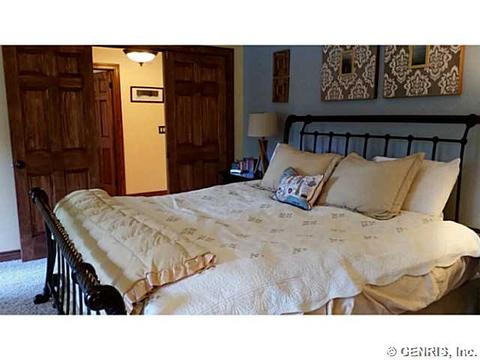 811 Coventry Dr, Webster, NY 14580 photo 14