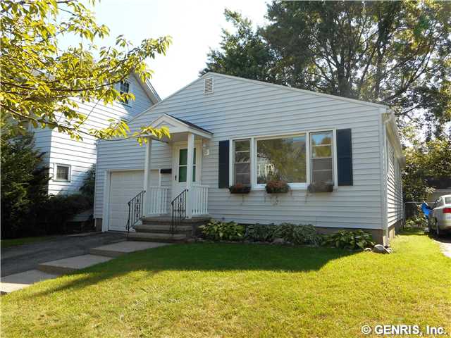 255 Laurelton Rd, Rochester, NY 14609 photo 1