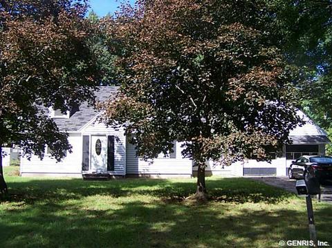 252 Colonial Dr, Webster, NY 14580 photo 1
