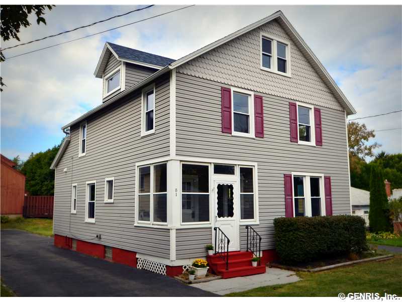 81 Pardee Rd, Rochester, NY 14609 photo 1