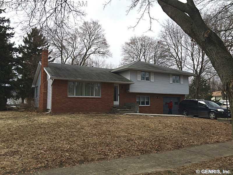 7 Stanridge Ct, Rochester, NY 14617 photo 1