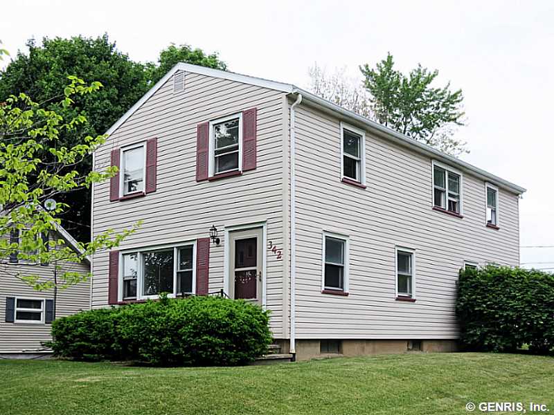 342 Bleacker Rd, Rochester, NY 14609 photo 1