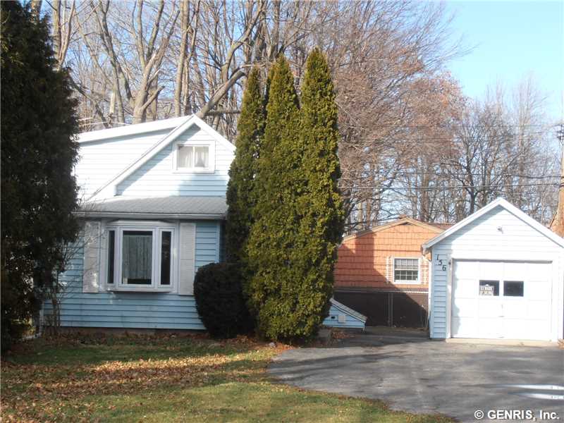 156 Heberle Rd, Rochester, NY 14609 photo 1