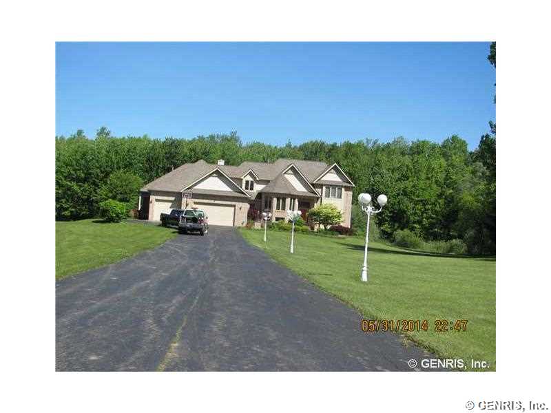 71 Stablegate Dr, Webster, NY 14580 photo 1