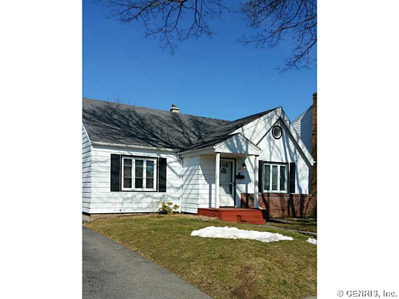 336 Tarrington Rd, Rochester, NY 14609 photo 1