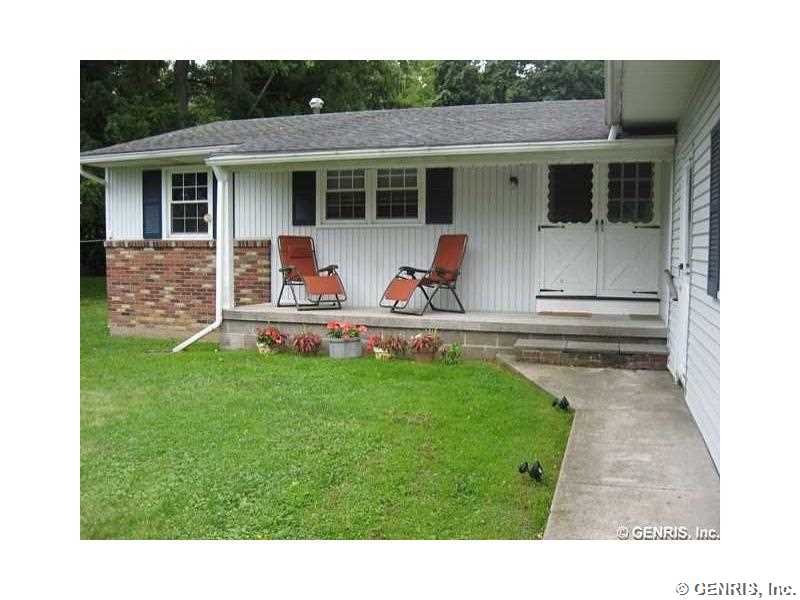 50 Auramar Dr, Rochester, NY 14609 photo 1