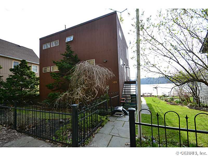 309 Bay Front Ln N, Rochester, NY 14622 photo 1