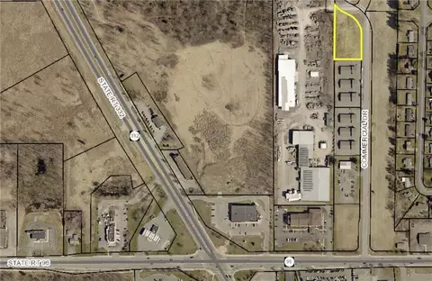1220 Commercial Dr, Farmington, NY 14425