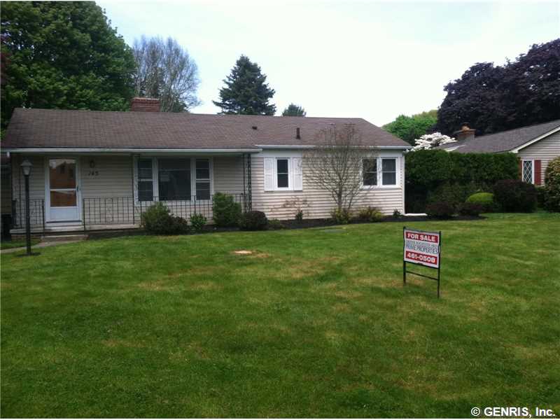 145 Kenmore Ln, Rochester, NY 14617 photo 1