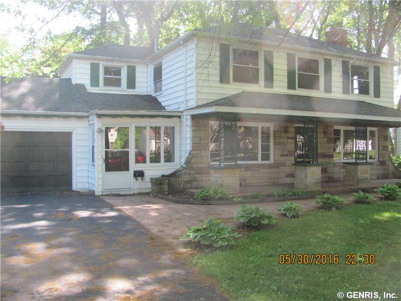 136 Stonehenge Rd, Rochester, NY 14609 photo 1