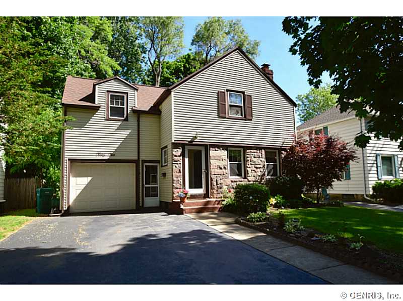 42 Burwell Rd, Rochester, NY 14617 photo 1