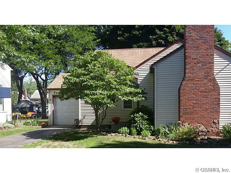 144 Thornton Rd, Rochester, NY 14617 photo 1