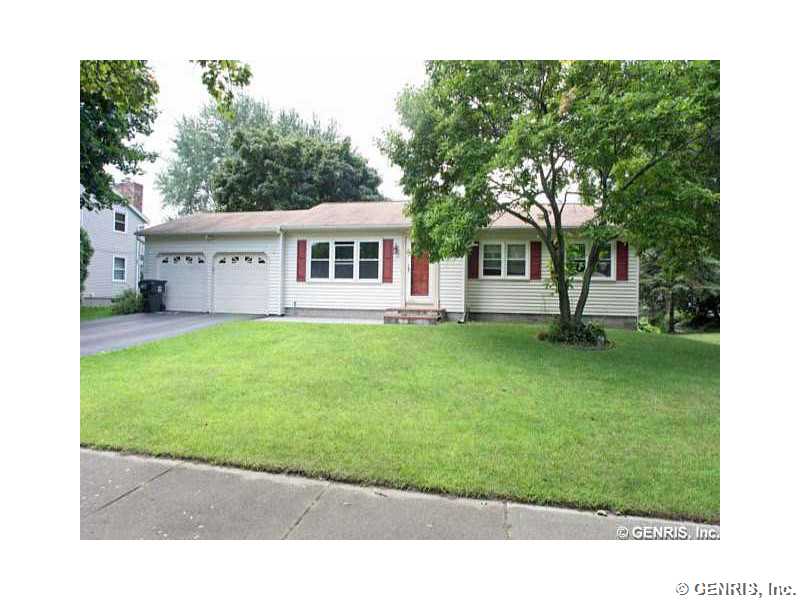 21 Sandhurst Dr, Rochester, NY 14617 photo 1