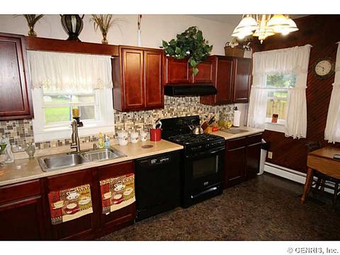8 Eagle St, Mount Morris, NY 14510 photo 15