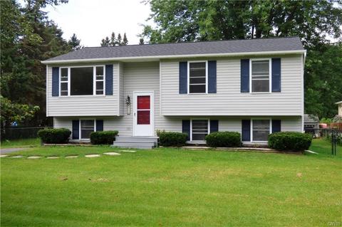 514 Valley Dr E, Chittenango, NY 13037 photo 1