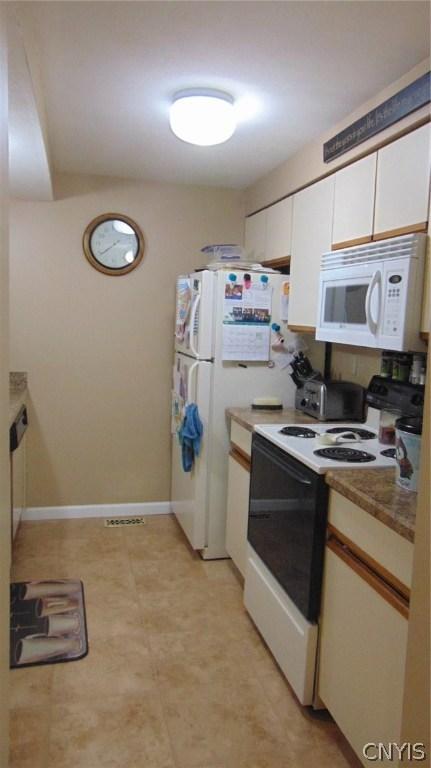 6183 Diffin Rd, Cicero, NY 13039 photo 21