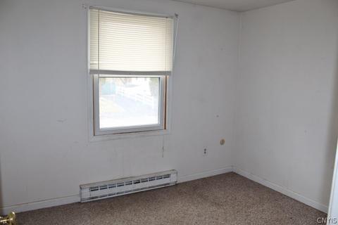 709 N Center St, East Syracuse, NY 13057 photo 14