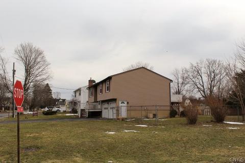 709 N Center St, East Syracuse, NY 13057 photo 16