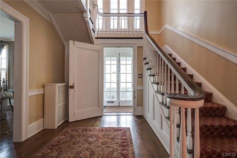 6 Brattle Rd, Syracuse, NY 13203 photo 5