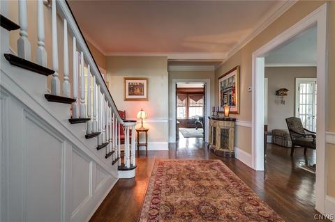 6 Brattle Rd, Syracuse, NY 13203 photo 2