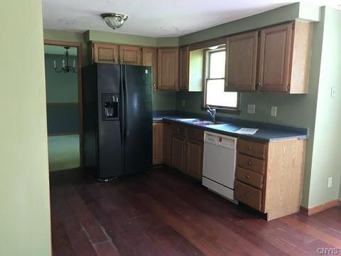 6297 Walkerton Dr, Jamesville, NY 13078 photo 3
