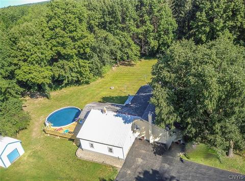 1005 Silk Rd, Volney, NY 13069