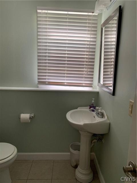 16 Maryland Ln, Liverpool, NY 13090 photo 17