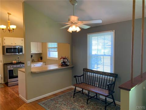 16 Maryland Ln, Liverpool, NY 13090 photo 13