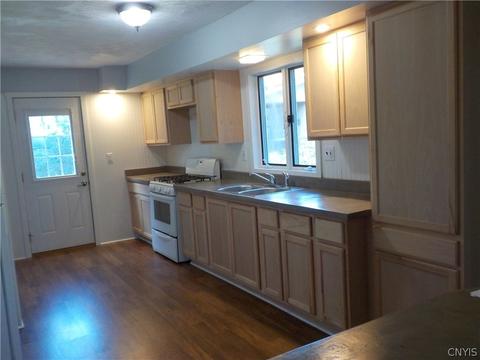 12 E River St, German Flatts, NY 13357 photo 4