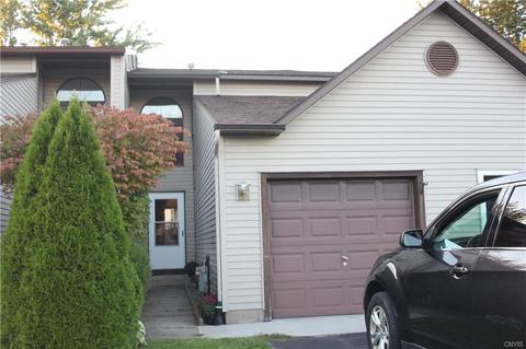 8425 Bubbling Springs Dr Baldwinsville Ny 13027 23 Photos
