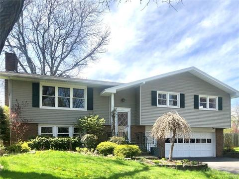 111 Craig Cir, Syracuse, NY 13214 photo 1