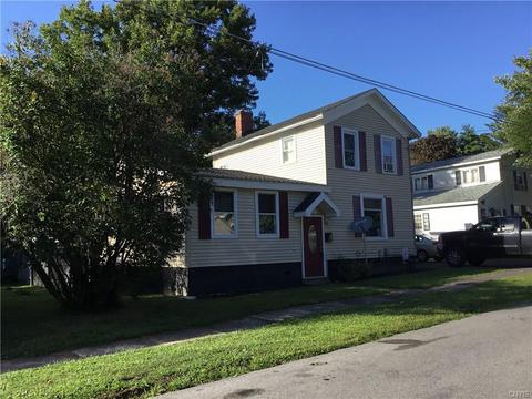 15 Pine St, Schroeppel, NY 13135 photo 1
