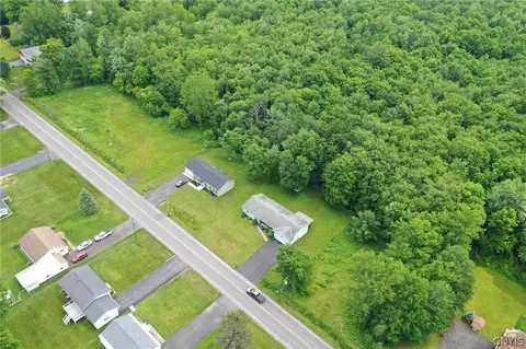 7796 Gifford Rd, Rome, NY 13440