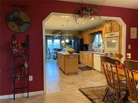 24 Balcom Dr, Pulaski, NY 13142 photo 5