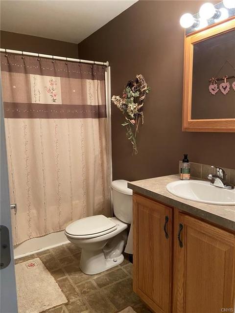 24 Balcom Dr, Pulaski, NY 13142 photo 12