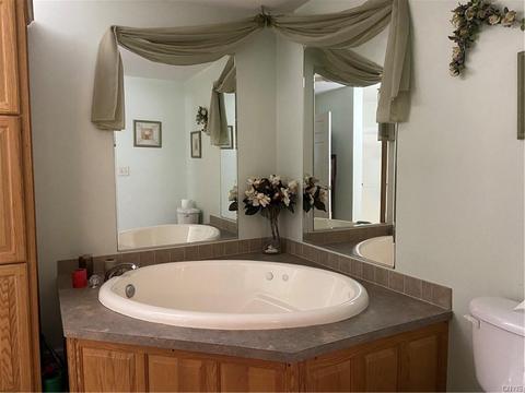 24 Balcom Dr, Pulaski, NY 13142 photo 11