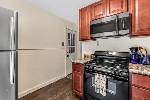 108 Grover St, East Syracuse, NY 13057 photo 6