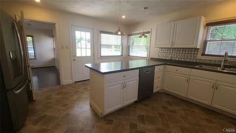 46 Seneca Ave, Oneida, NY 13421 photo 6