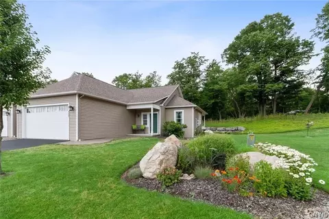 4490 Lauder Ln #A, Skaneateles, NY 13152