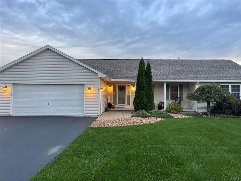 135 Willow Mdw, Oneida, NY 13421 50 Photos MLS S1374479 Movoto