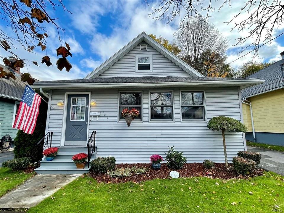 126 Dryden Ave, Utica, NY 13502 37 Photos MLS S1376640 Movoto