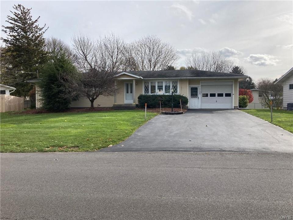 110 Kimberly Dr E, Syracuse, NY 13219 37 Photos MLS S1379914 Movoto