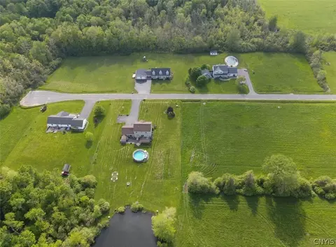 10 Cavan Cv, Oswego, NY 13126